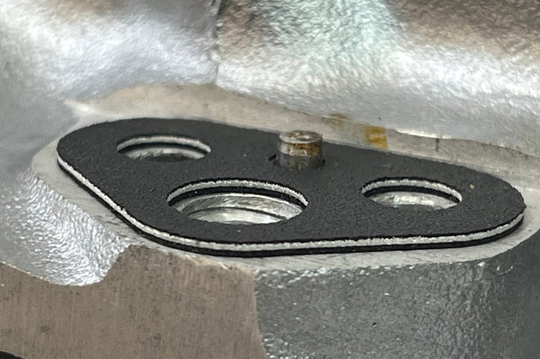 Triumph Unit oil line junction gasket  500 650 750 1963-1980