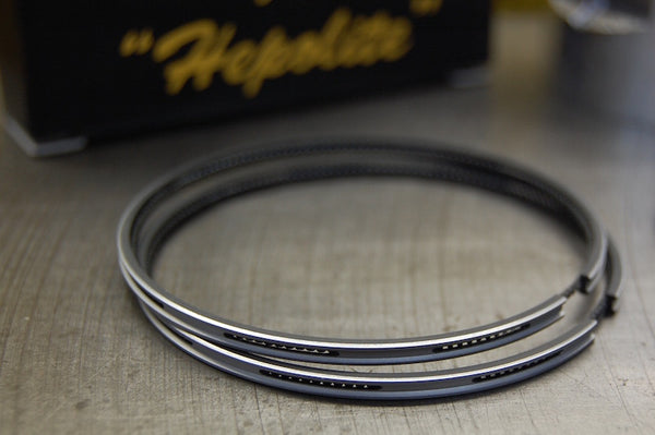 650 Triumph Hepolite piston rings
