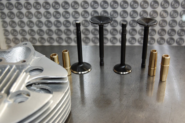 Triumph 500 Unit Black Diamond Valve/Guide Kits