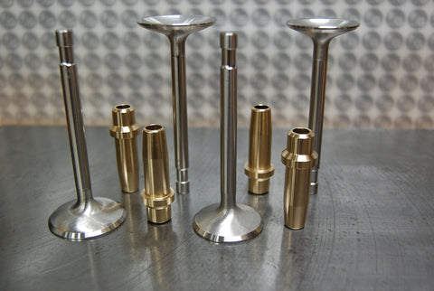 Triumph 650 Stainless OEM valve/guide kit