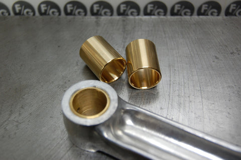 Triumph wrist pin bushing set